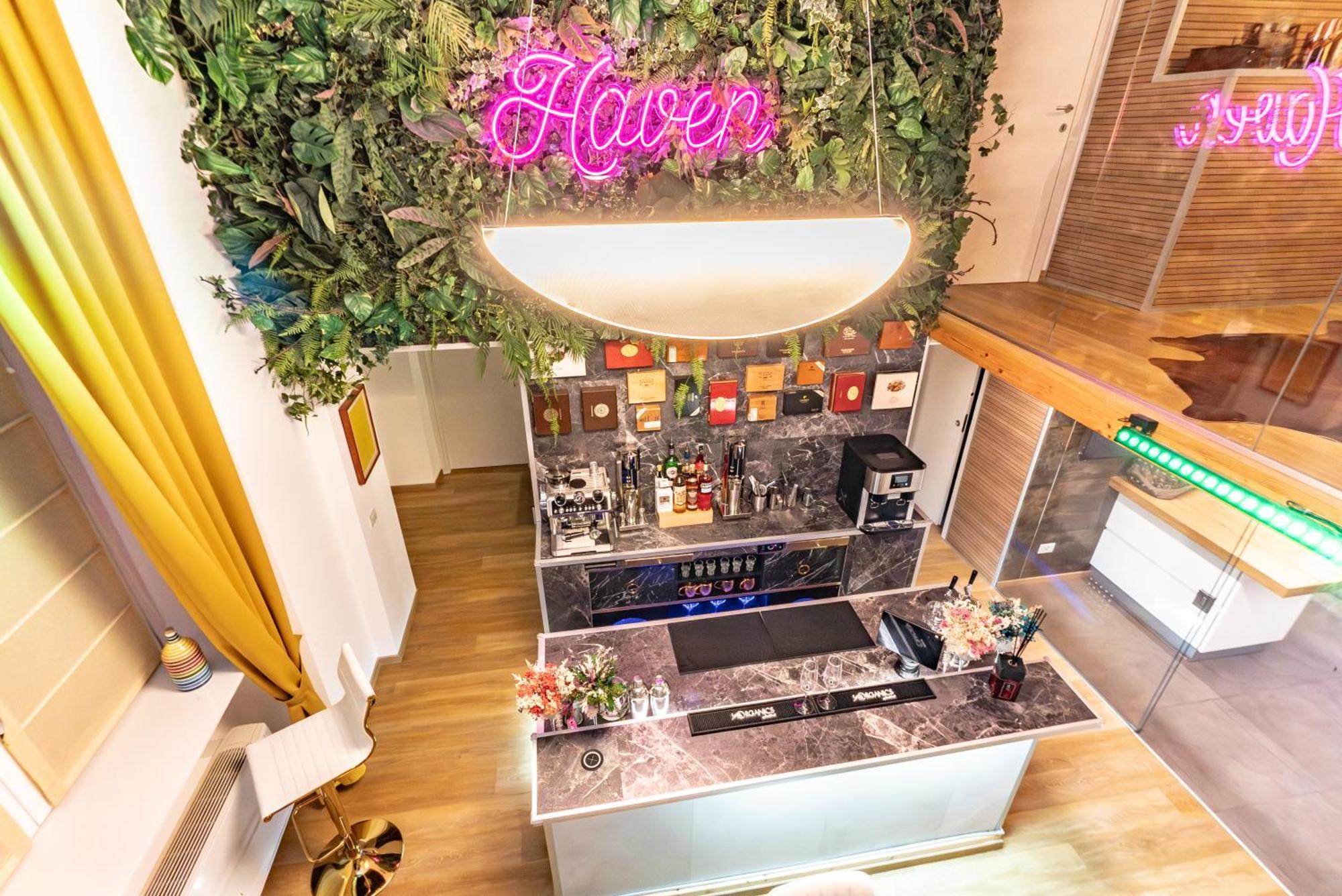 Luxe & Central Haven - Jacuzzi, Sauna, Steam, Private Parking كومو المظهر الخارجي الصورة