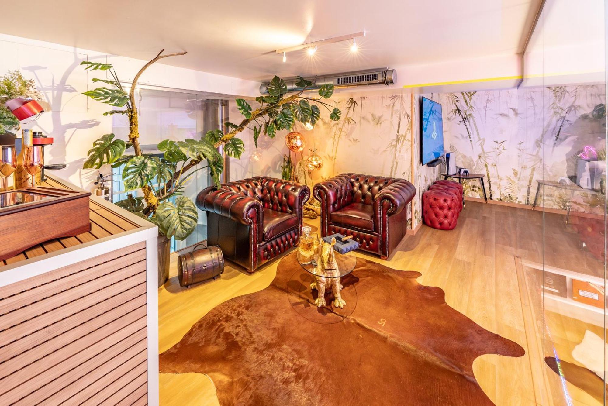 Luxe & Central Haven - Jacuzzi, Sauna, Steam, Private Parking كومو المظهر الخارجي الصورة