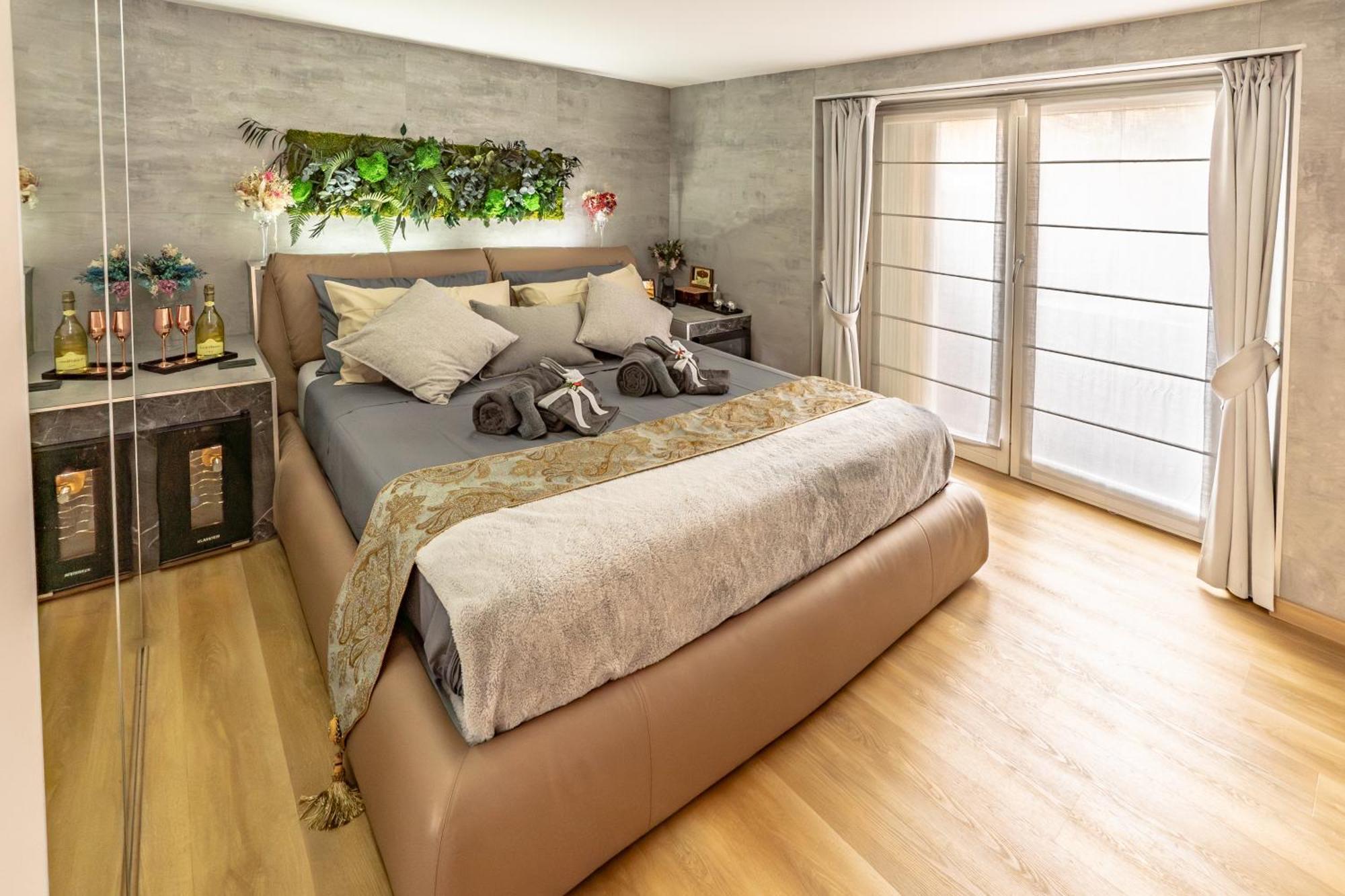 Luxe & Central Haven - Jacuzzi, Sauna, Steam, Private Parking كومو المظهر الخارجي الصورة