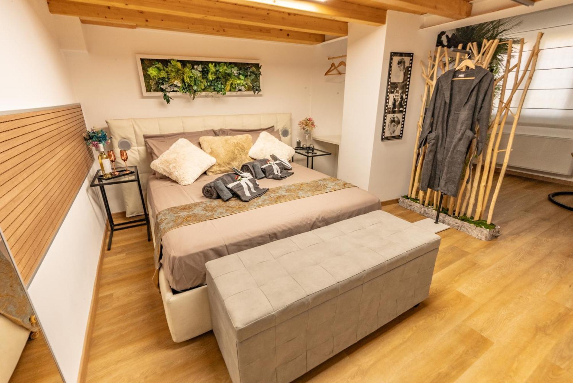 Luxe & Central Haven - Jacuzzi, Sauna, Steam, Private Parking كومو المظهر الخارجي الصورة